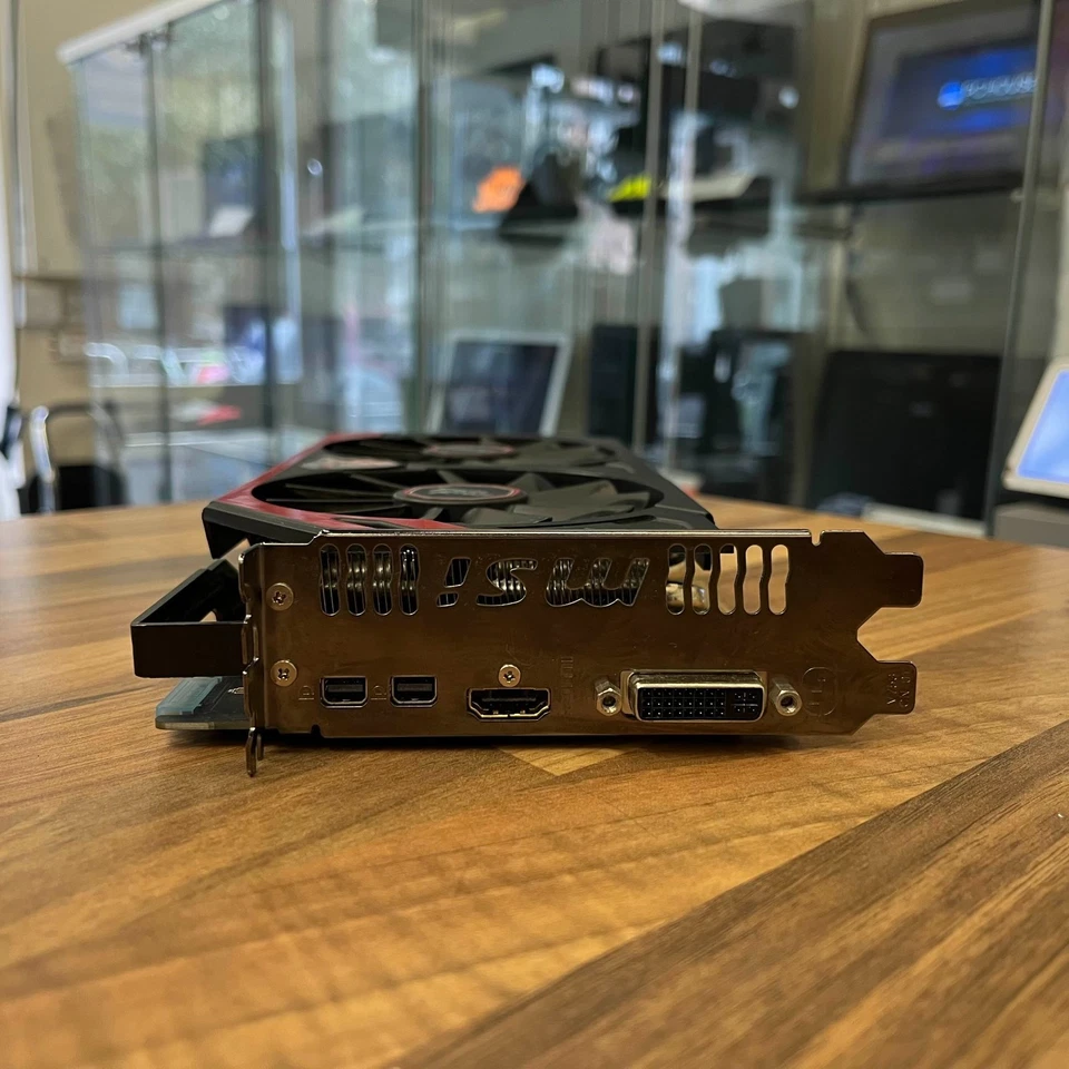 AMD Radeon R9 280X HD 7900 8GB MSI Graphics Card - Image 4 of 4