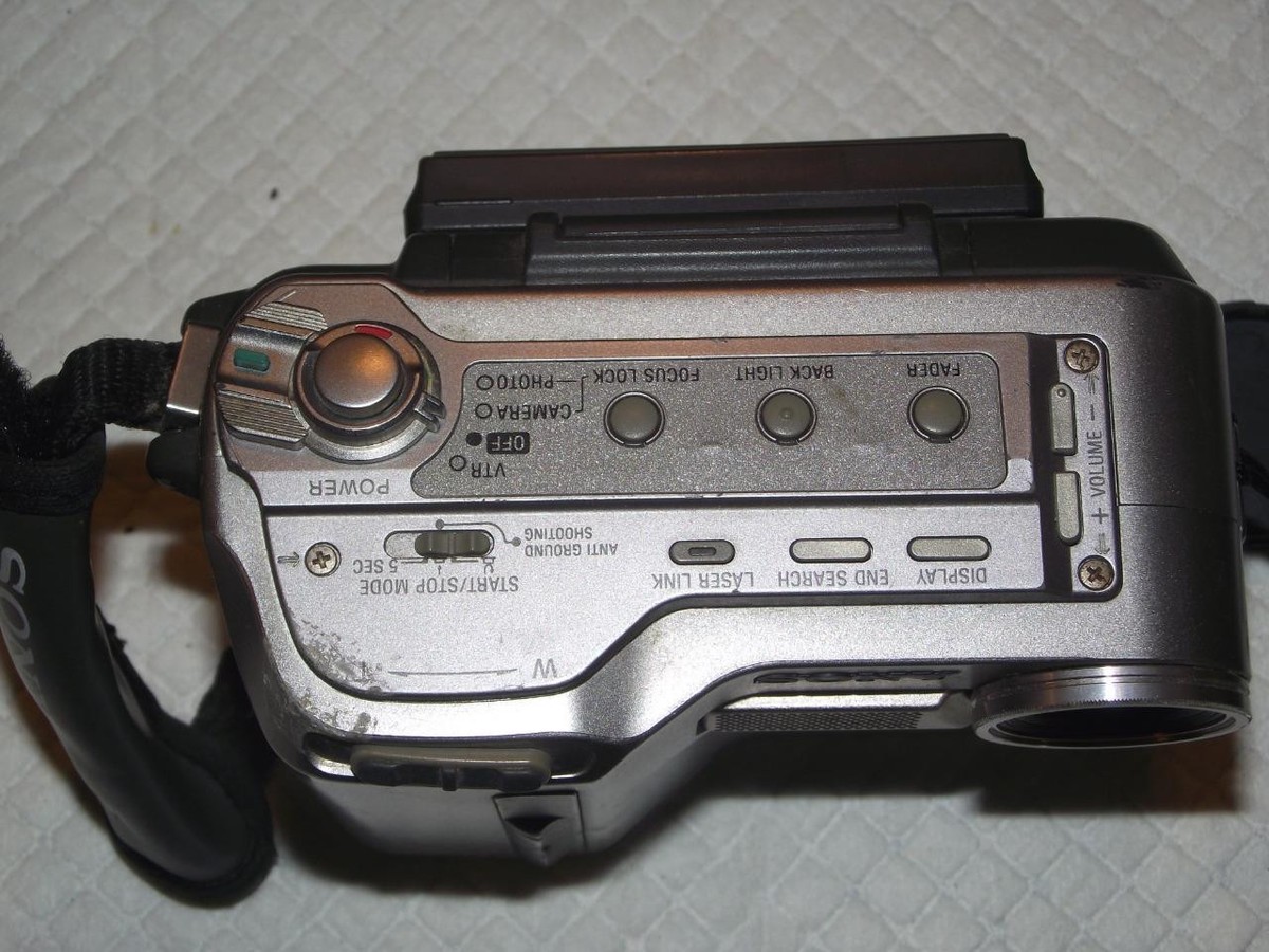 SONY HANDYCAM MINIDV DCR-SC100 DIGITAL CAMCORDER W BATTERY