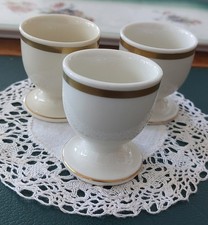 3 Eierbecher auf Fu&szlig; Goldrand oben und unten - gemarkt alte Serie Vintage