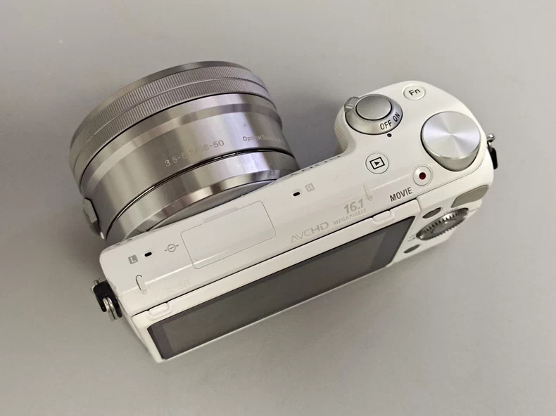 Sony Alpha NEX-5R 16.1MP Flip Screen Mirrorless Digital Camera