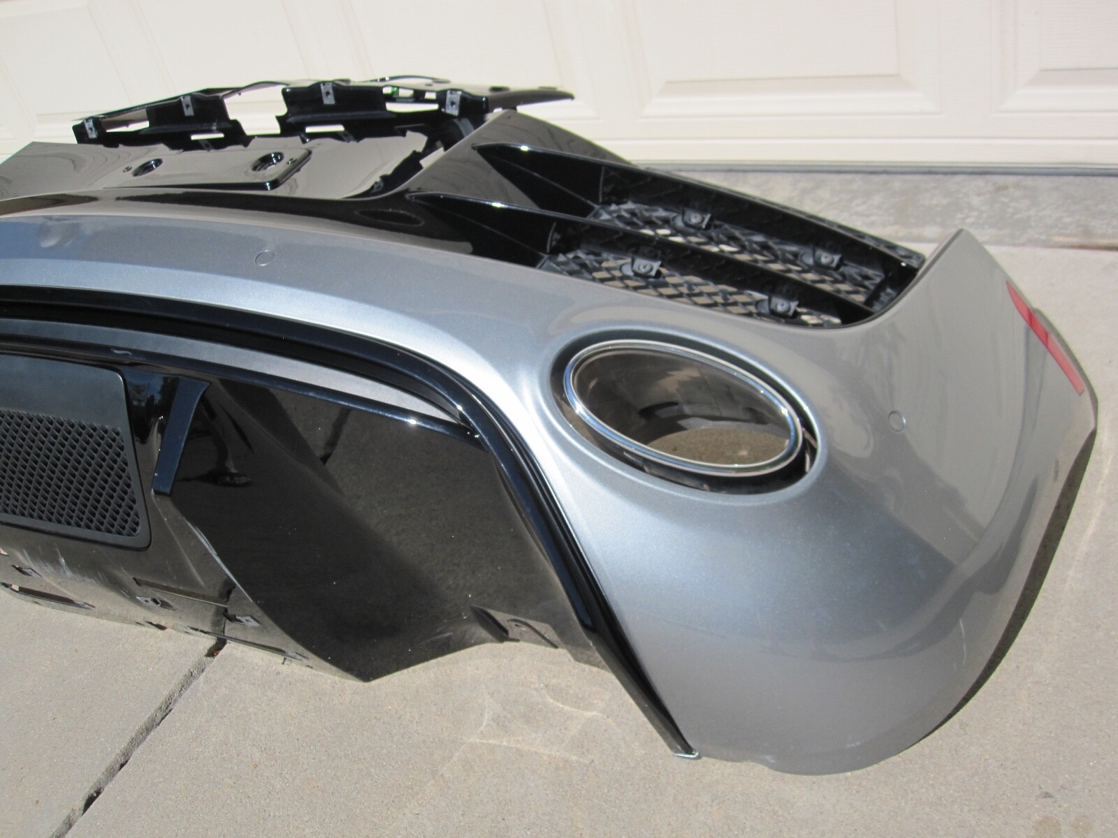 10-12 Audi R8 V10 Complete Rear Bumper Cover Skin Grilles trims Facia Sensors