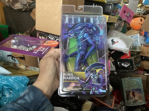 NECA Aliens 2019 Collectors Club Purple Alien Warrior 7" Action Figure