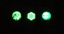 3**GLOW IN THE DARK**GLASS*HOLIDAY*SANTA*SNOWFLAKE*SILVER*PENDANT*NECKLACES**26"