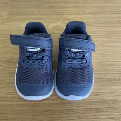 Nike Star Runner - Größe 2,5 (Kinder)