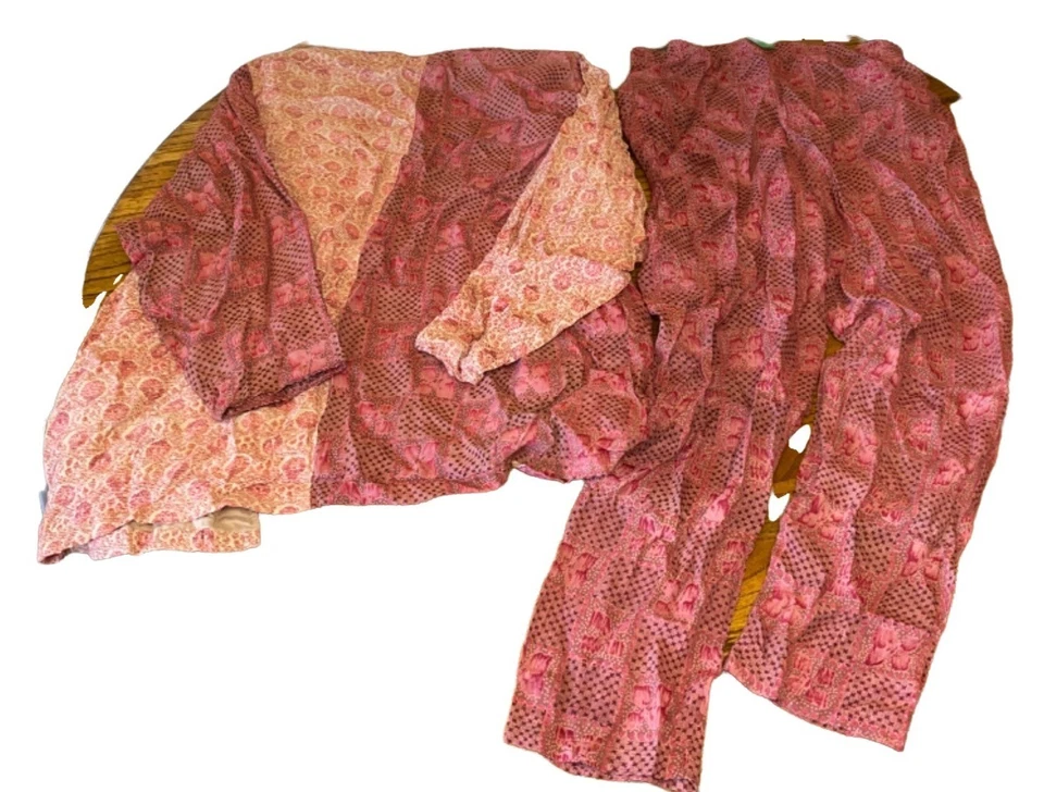 Conjunto de dos piezas estampado viscosa Acrobat para mujer M hecho en la India rojo y rosa Foto 2 de 4