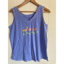 Vintage tank with flower detail