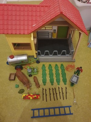 Schleich Bauernhof mit Zubehör