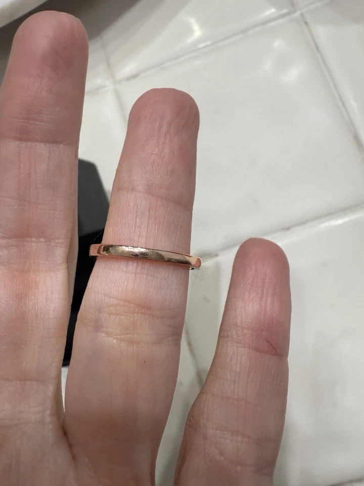 Anillo de compromiso Moisanitte de 2 quilates en oro rosa de 14 k Foto 3 de 4