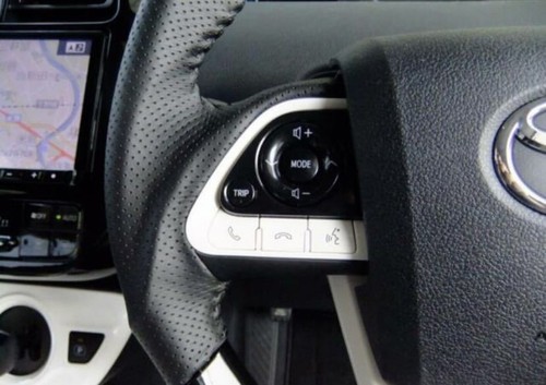 Toyota Prius 50 series Sport Type Steering wheel Gun Grip Black Leather - Picture 4 of 5