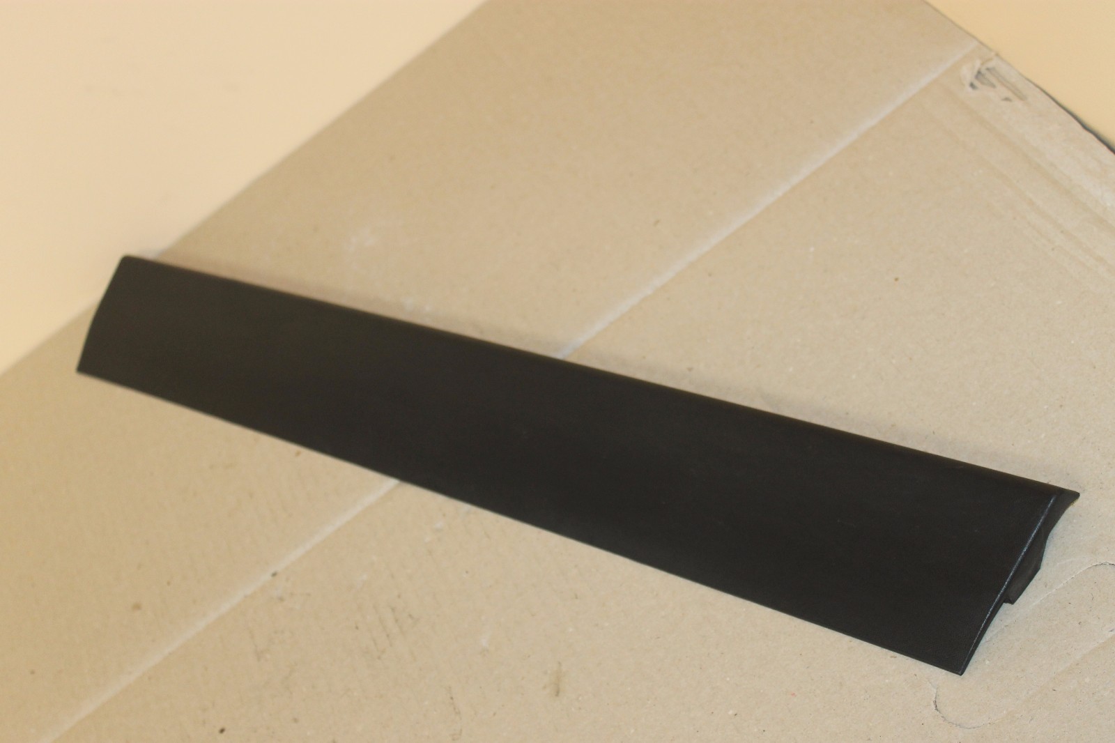 VW PASSAT 3B 3BG B5 B5.5 B5+ DOOR LOWER TRIM MOLDING REAR RIGHT