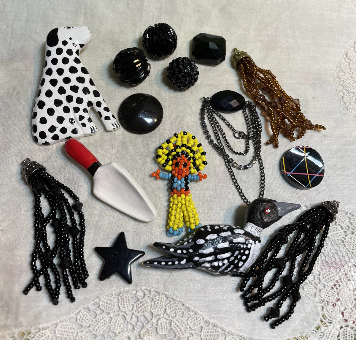Vintage Crafting Jewelry  Lot Parts Repair Harvest Art  CRF1-1