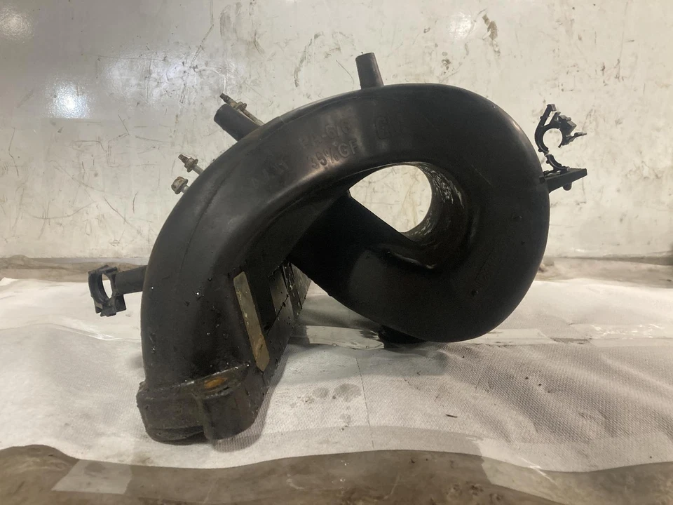 Used Engine Intake Manifold fits: 2003  Saturn l series 2.2 Grade A - Image 2 of 4