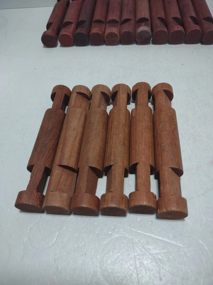 Vintage Lincoln Logs Lot of 17 Wooden 4.5" Round Building Logs Mixed Colors - Image 3 of 4