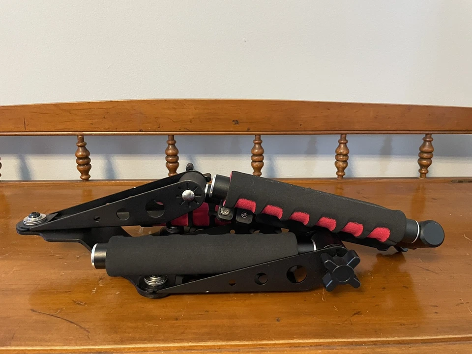 Neewer  Alloy Foldable Rig Movie Kit Film Making System Shoulder Mount Rig - Image 4 of 4