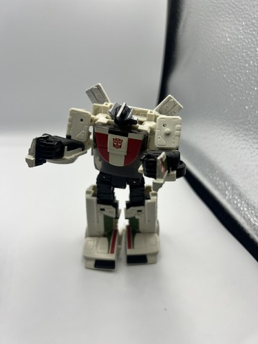 Hasbro Transformers War for Cybertron: Earthrise Wheeljack - Picture 6 of 7