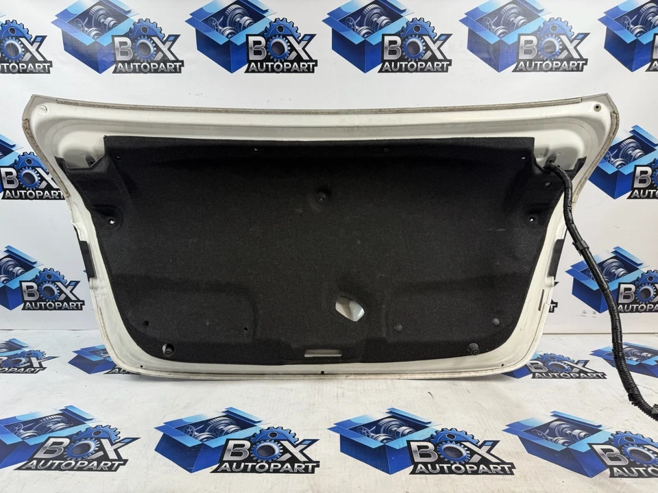 Toyota Yaris IA 2017-2018 puerta de maletero (pintura #A4D) Foto 3 de 4