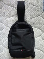 Borsa a tracolla da viaggio Tommy Hilfiger nera