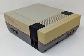 Nintendo NES Control Deck Console Bundle w Box, Guide, Zapper, & Mario - Tested!