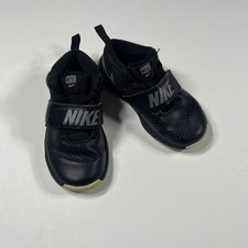 NIKE Team Hustle Black Sneakers Toddled Boy Size 10 C
