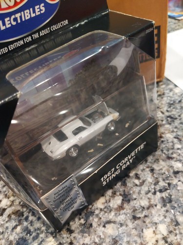 Hot Wheels Collectibles '67 Corvette Sting Ray Black Box Limited Edition MIMB - 第 5/10 張圖片