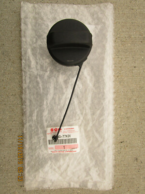 07 - 13 SUZUKI GRAND VITARA 4D SUV FUEL TANK FILLER GAS CAP WITH TETHER NEW