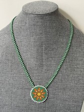 Vintage Native American Beaded Medallion Circle Necklace Green Flower
