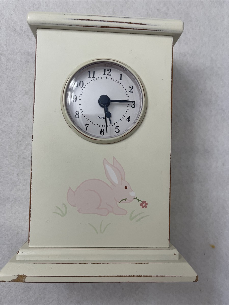 Wendy Bellissimo Vintage Teaberry Clock with Bunny Tested Works