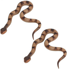 2Pcs Realistic Fake Snakes Toy Lifelike Rubber Rattlesnake Snake Scare Birds and