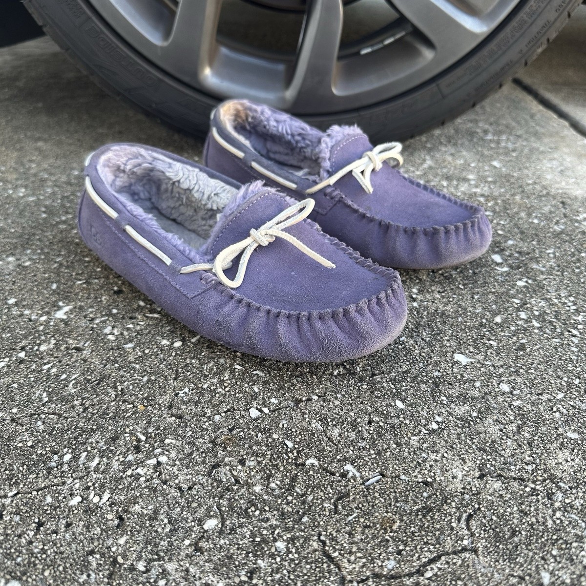 UGG Dakota Slippers Womens Purple Suede Shearling Fur Lined Slip