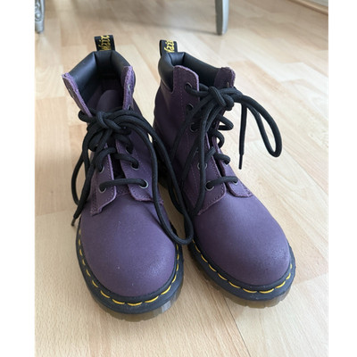 Dr. Martens Purple Leather Combat Boots Women s Size 6 Lace-Up Slip Resistant