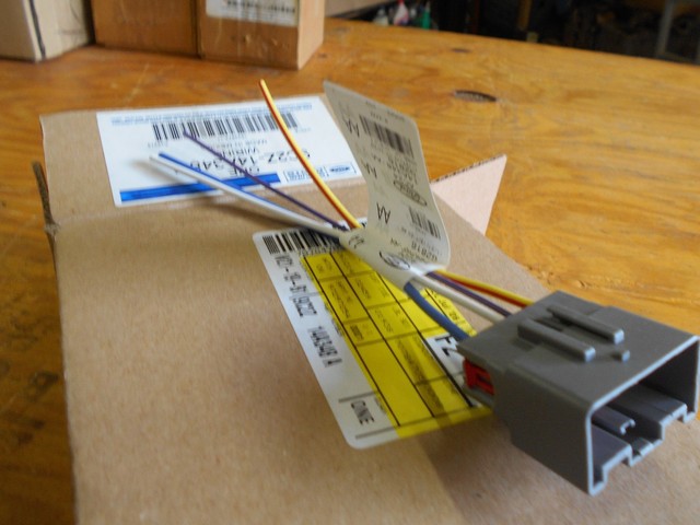NEW 2009 - 2012 FORD ECONOLINE TRAILER TOW WIRING HARNESS PLUG 9C2Z
