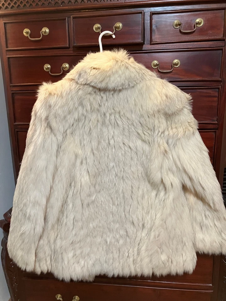 Abrigo de zorro plateado Anthony's of Johnstown, Pa. Foto 3 de 4