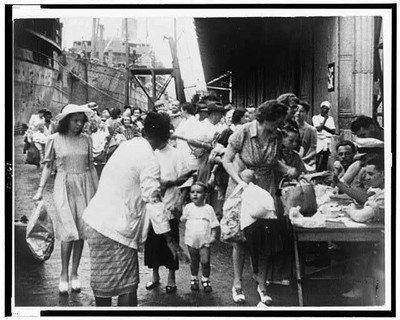 1942 evacuation quayside invasion
