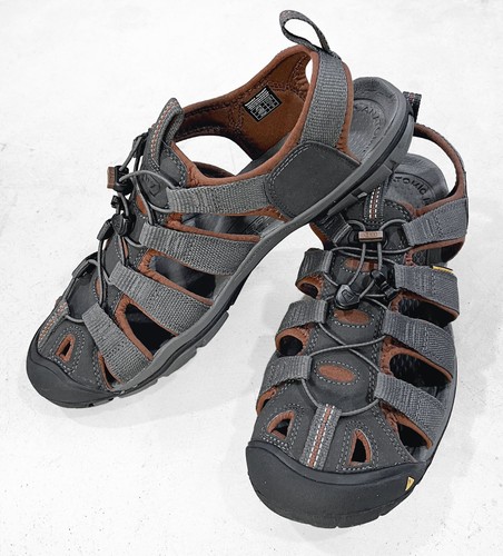 KEEN Clearwater CNX Lightweight Waterproof Bugee Lacing Sandals Men's 9.5 |  eBay