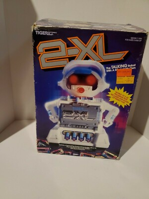 Tiger 2-XL Talking Robot 1993 Cassette Player w/ Box Vintage WORKS -12 Cassettes