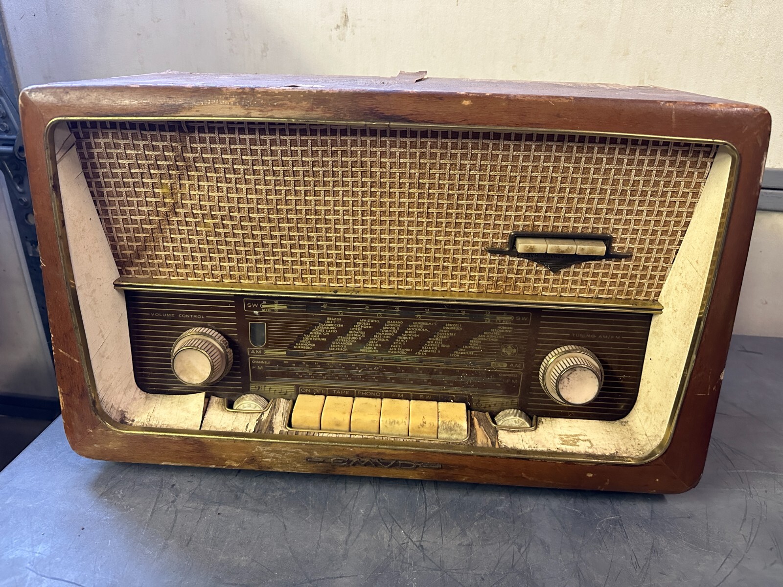 Vintage German EMUD Rekord Senior 60 Tabletop Radio AM-FM does not work ...