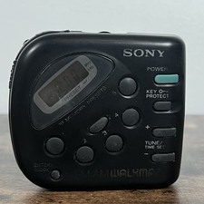 Sony Walkman FM/AM Radio With Belt Clip SRF-M32