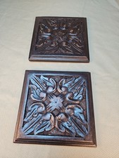 2 Vtg Wood Wall Hangings 7.5"