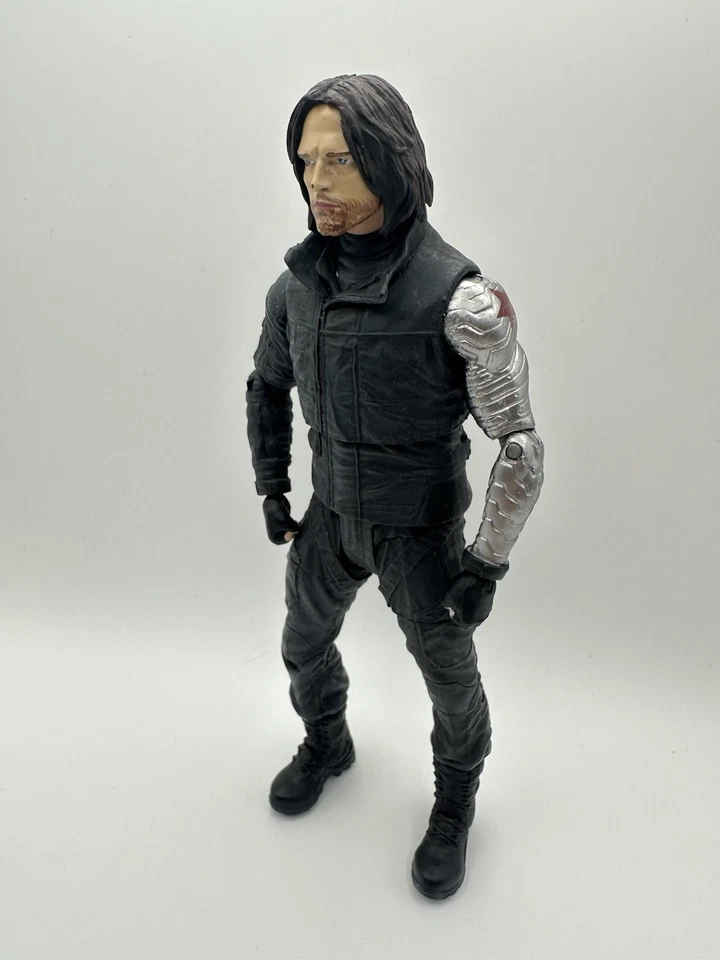 Figura suelta Marvel Select Capitán América Civil War - Soldado de Invierno 7" Foto 2 de 4