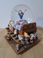 Disney Snow White The Seven Dwarfs Waking Up Snow Globe Light Up