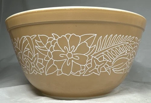Vintage Pyrex 402 1.5 Qt Mixing Bowl Brown Woodland Floral Corning USA