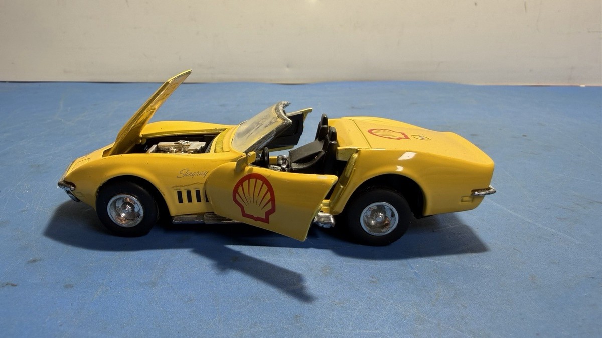 Vintage 1:32 1969 Chevrolet Corvette Stingray SS 5730 Diecast