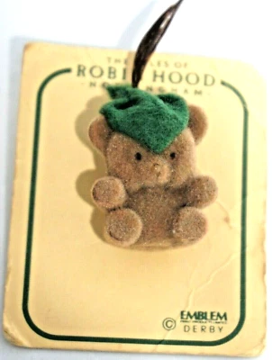 Collectible Pins : ROBIN HOOD Cute Teddy Bear Pin - VINTAGE - Circa '90's - RARE - Image 1 of 4