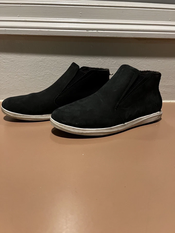 Olukai Hawai‘iloa Manu Hope Leather Ankle Boots Dark Blue WOMENS SIZE W10/EUR 40 - Image 2 of 4