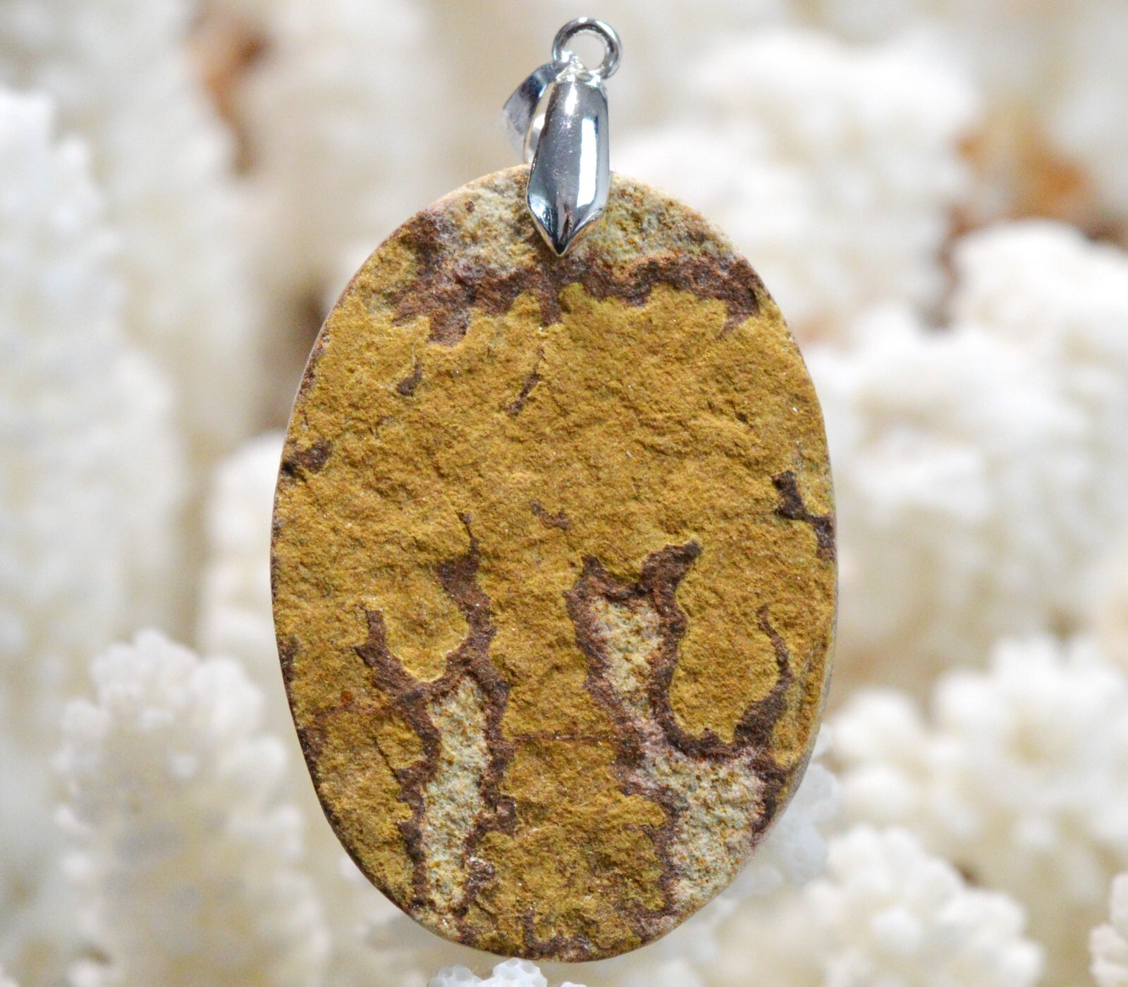 Pendentif grès et dendrites d'Allemagne pour sublimer vos tenues