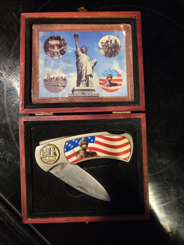 Patriotic Folding Knife