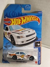 2020 Hot Wheels HW Race Team 2/5 - 2010 CHEVY IMPALA - 209/250 - GHF86