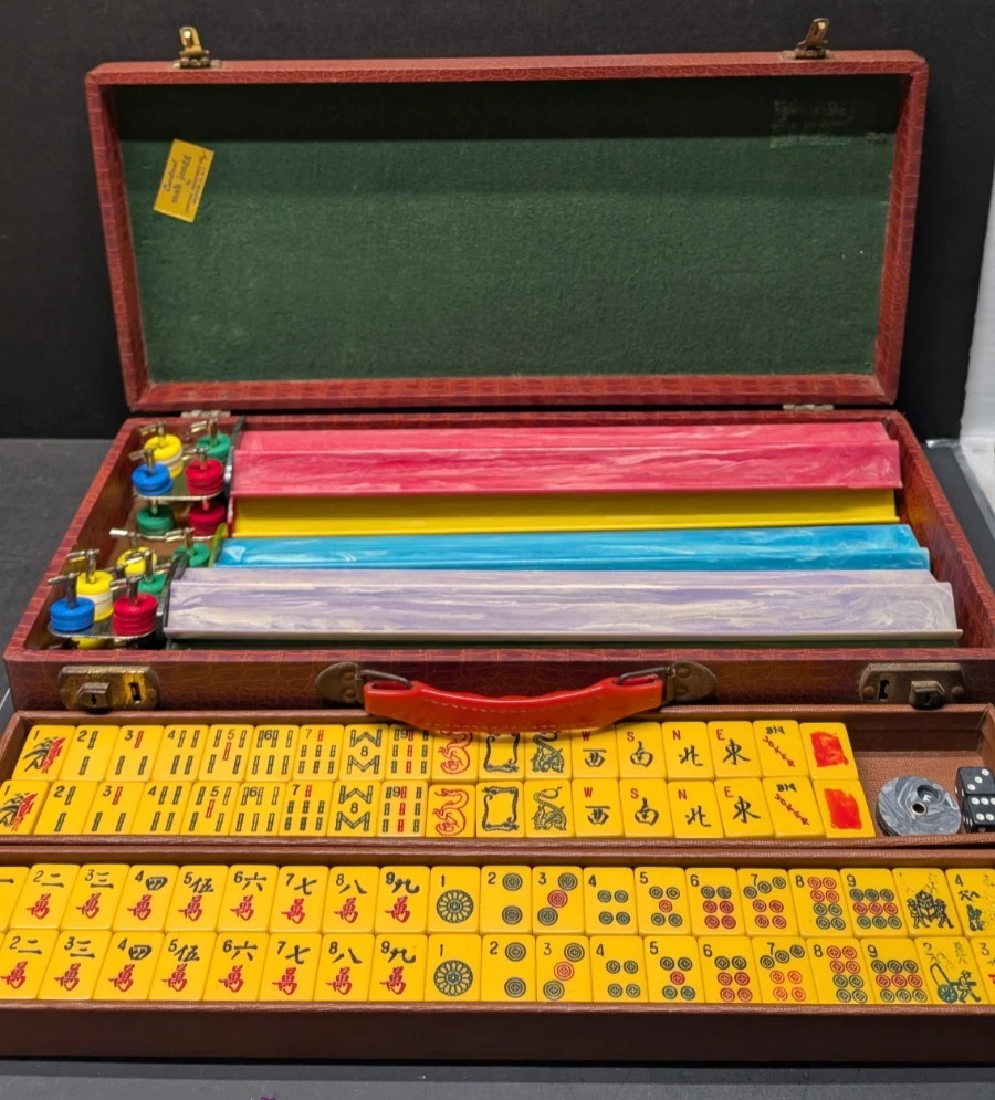 Ancien Jeu Mah Jongg En Bakélite Caramel - 152 Pièces Avec étui