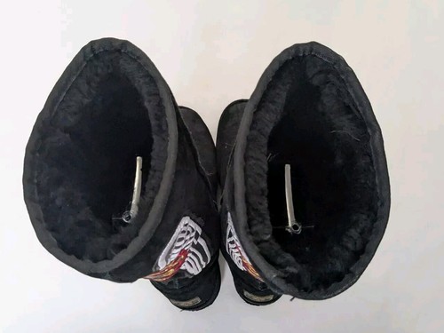 Koolaburra Black Flame Heart Angel Wings Suede Boots US Size 8 Whimsigoth - Picture 10 of 13