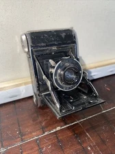 Zeiss Ikon IKONTA 520/18 folding camera w. Novar Anastigmat 4.5/5cm